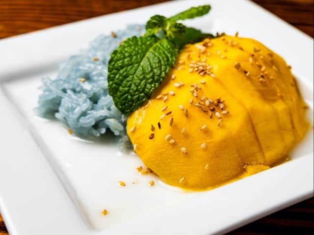 Sweet Mango with Sticky Rice (Seasonal).