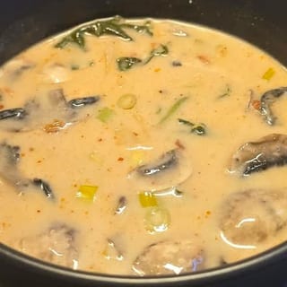 Tom Kha